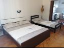Apartamenty Anka- comfortable and affordable A2(3+2), A1(6) Marina - Riwiera Trogir  - Apartament - A2(3+2): sypialnia