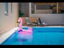 Apartamenty Lux 1 - heated pool: A1(4), A4(4) Marina - Riwiera Trogir  - basen
