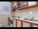 Apartamenty Vin - 40 m from sea: A1 (4+1), A2 (2+2), A3 (2+2) Seget Donji - Riwiera Trogir  - Apartament - A1 (4+1): kuchnia