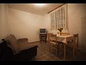 Apartamenty Kata - 100m from sea: A1(4+1) Seget Vranjica - Riwiera Trogir  - Apartament - A1(4+1): pokój dzienny