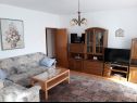 Apartamenty Vesna - 40 m from pebble beach: A1(4+1), A2(4), A3(4+1) Seget Vranjica - Riwiera Trogir  - Apartament - A3(4+1): pokój dzienny