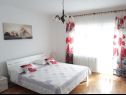 Apartamenty Vesna - 40 m from pebble beach: A1(4+1), A2(4), A3(4+1) Seget Vranjica - Riwiera Trogir  - Apartament - A3(4+1): sypialnia