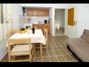 Apartamenty Kata - 100m from sea: A1(4+1) Seget Vranjica - Riwiera Trogir  - Apartament - A1(4+1): kuchnia z jadalnią