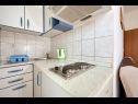 Apartamenty Mare - 30 m from pebble beach: SA1(2), SA2(2), A3(4), A4(4), A5(8) Seget Vranjica - Riwiera Trogir  - Apartament - A3(4): kuchnia