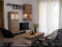 Apartamenty Tih - 20 m from sea: A1 Ruzmarin(2+2), A2 Maslina(2+2) Sevid - Riwiera Trogir  - Apartament - A1 Ruzmarin(2+2): pokój dzienny