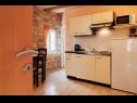 Apartamenty i pokoje Jare - in old town R1 zelena(2), A2 gornji (2+2) Trogir - Riwiera Trogir  - Apartament - A2 gornji (2+2): kuchnia