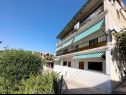 Apartamenty Kaza - 50m from the beach with parking: A1(2), A2(2), A3(6) Trogir - Riwiera Trogir  - dom