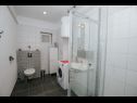 Apartamenty Florio - garden & free parking: A1(5) Trogir - Riwiera Trogir  - Apartament - A1(5): łazienka z WC