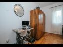 Apartamenty Florio - garden & free parking: A1(5) Trogir - Riwiera Trogir  - Apartament - A1(5): sypialnia