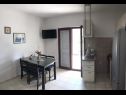 Apartamenty Deni - 30 m from sea: A2(4+1), A3(4+2) Vinisce - Riwiera Trogir  - Apartament - A3(4+2): kuchnia z jadalnią
