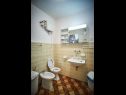 Apartamenty Ivan - close to the sea: A1(8+1), A2(2) Vinisce - Riwiera Trogir  - Apartament - A1(8+1): łazienka z WC