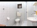 Dom wakacyjny Marcelo - with terrace : H(5+3) Vinisce - Riwiera Trogir  - Chorwacja  - H(5+3): łazienka z WC