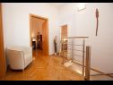 Apartamenty Sora - 80 m from sea: A1(2+1), A2(4+2) Preko - Wyspa Ugljan  - Apartament - A2(4+2): korytarz