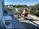 Dom wakacyjny VEKY - 50m from sea: Holiday House H(4+2) Susica - Wyspa Ugljan  - Chorwacja  - tarasa (dom i otoczenie)