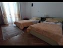 Apartamenty Mili- 50 m from beach and economical A1(6) Sutomiscica - Wyspa Ugljan  - Apartament - A1(6): sypialnia