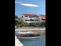Apartamenty Ana- next to the sea A1(2+2), A2(2+3), A3(2+2), A4(2+3) Bibinje - Riwiera Zadar  - dom