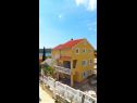 Apartamenty Sandra - 150 meters from the beach A1 (6+2), A2 (3+2), A3 (2+2) Crna Punta - Riwiera Zadar  - dom