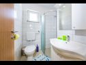 Apartamenty Ivanac - close to the beach A1 (6+2), A2 (2+2), A3 (2+2) Ljubac - Riwiera Zadar  - Apartament - A2 (2+2): łazienka z WC