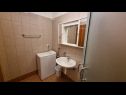 Apartamenty Ivo - 500 m to sandy beach: A1(2+2), A2(6+2), SA3(2+1) Ljubac - Riwiera Zadar  - Studio apartament - SA3(2+1): łazienka z WC