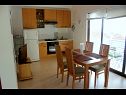 Apartamenty Davor - 20m from sea : A1(2+2), A2(2+2), A3(6) Mali Iz (Wyspa Iz) - Riwiera Zadar  - Apartament - A2(2+2): kuchnia z jadalnią