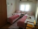 Apartamenty Vlatkica - 10 m from beach: A1 Vlatkica(4), A2 Lea(4) Maslenica - Riwiera Zadar  - Apartament - A2 Lea(4): pokój