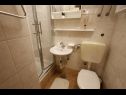 Apartamenty Oasis A1(4+2), A2(2+2), A3(2+2) Nin - Riwiera Zadar  - Apartament - A2(2+2): łazienka z WC