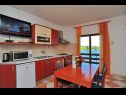 Apartamenty Ljilja - 10m from the sea with parking: A2(2+2), A3(2+2), A4(12) Nin - Riwiera Zadar  - Apartament - A3(2+2): kuchnia z jadalnią