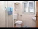 Apartamenty Mari - 100 m from beach: A1(4), A2(4) Petrcane - Riwiera Zadar  - Apartament - A1(4): łazienka z WC