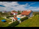 Dom wakacyjny Oasis Village Villa - heated pool : H(6+2) Privlaka - Riwiera Zadar  - Chorwacja  - dom