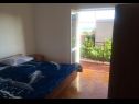 Apartamenty Sunny  - sea side terrace & parking: A1(4+1), A2(6+1) Starigrad-Paklenica - Riwiera Zadar  - Apartament - A2(6+1): sypialnia