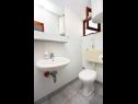 Apartamenty Let - 5 m from sea : A1(4), A4(4) Sukosan - Riwiera Zadar  - Apartament - A1(4): łazienka z WC