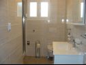 Apartamenty Let - 5 m from sea : A1(4), A4(4) Sukosan - Riwiera Zadar  - Apartament - A4(4): łazienka z WC
