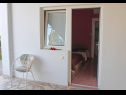 Apartamenty Vinko - big terrace and grill A5(2+1), SA6(2)Crveni, SA7(2)Plavi Vir - Riwiera Zadar  - Studio apartament - SA6(2)Crveni: wspólna tarasa