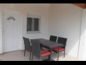 Apartamenty Snjeza - 80 m from beach: A1 Studio (4), A2 Apartman (2+2) Vir - Riwiera Zadar  - Apartament - A2 Apartman (2+2): tarasa