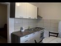 Apartamenty Snjeza - 80 m from beach: A1 Studio (4), A2 Apartman (2+2) Vir - Riwiera Zadar  - Apartament - A2 Apartman (2+2): kuchnia z jadalnią