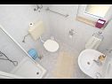 Apartamenty Mladen - family friendly & amazing location: A1(5), A2(2), A3(3+1) Vrsi - Riwiera Zadar  - Apartament - A3(3+1): łazienka z WC