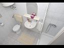 Apartamenty Mladen - family friendly & amazing location: A1(5), A2(2), A3(3+1) Vrsi - Riwiera Zadar  - Apartament - A1(5): łazienka z WC