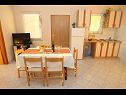 Apartamenty Mladen - family friendly & amazing location: A1(5), A2(2), A3(3+1) Vrsi - Riwiera Zadar  - Apartament - A1(5): kuchnia z jadalnią