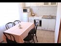 Apartamenty i pokoje Jagoda - comfy and cozy : A1 Lijevi (3+2), A2 Desni (3+2), R1(4) Zadar - Riwiera Zadar  - Apartament - A1 Lijevi (3+2): kuchnia z jadalnią