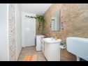 Apartamenty Jasnica - elegant and comfortable: A1(2+2) Zaton (Zadar) - Riwiera Zadar  - Apartament - A1(2+2): łazienka z WC