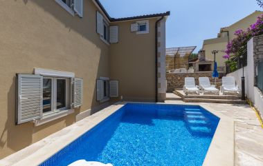 Apartamenty Dalis - open swimming pool: A1 kat(4+1), A2 prizemlje(4) Zatoka Osibova (Milna) - Wyspa Brac  - Chorwacja 