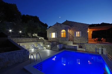 Dom wakacyjny Tonko - open pool: H(4+1) Postira - Wyspa Brac  - Chorwacja 