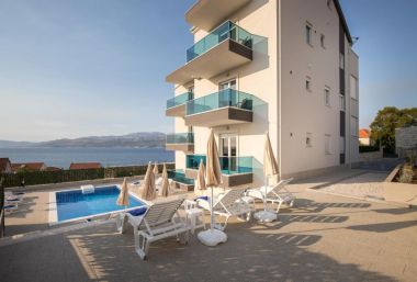 Apartamenty Dragan - with pool and seaview: A2(4), A3(5) Postira - Wyspa Brac 
