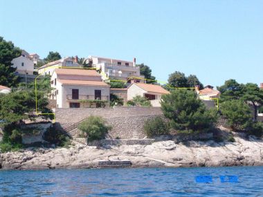 Apartamenty i pokoje Ref - 20 m from sea : 1 - A1(4+1), 2 - A2(2+1), 3 - R1(2), 4 - R2(2) Zatoka Puntinak (Selca) - Wyspa Brac  - Chorwacja 