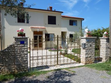 Apartamenty Zdravko: A1(2+2), A2(2+2) Fazana - Istria 