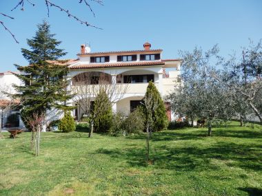 Apartamenty Med - with terrace : A1(4+1), A2(4) Medulin - Istria 