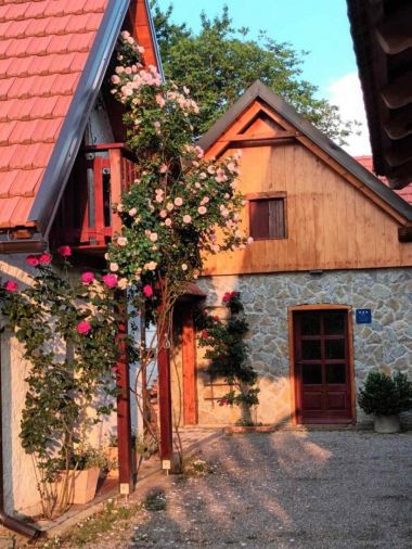 Apartamenty Mimi - countryside cottage: A1(2) Plaski - Kontynentalne Chorwacja