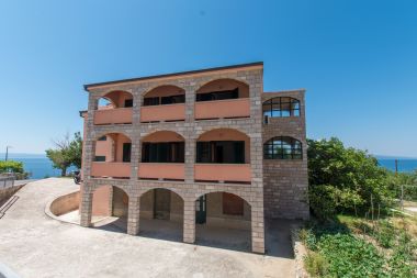 Apartamenty Ruze - 200 m from sea : A1(6+1), A2(8+1) Brela - Riwiera Makarska 