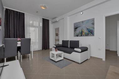 Apartamenty Petar - 200 m from beach: A1(4) Makarska - Riwiera Makarska 