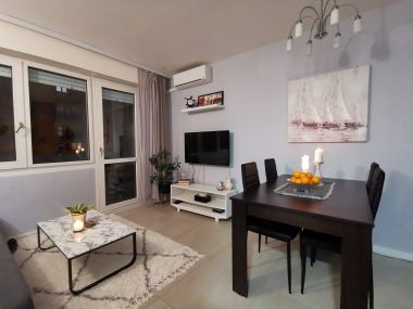 Apartamenty Jozo - with terrace : A1(2+2) Omis - Riwiera Omis 